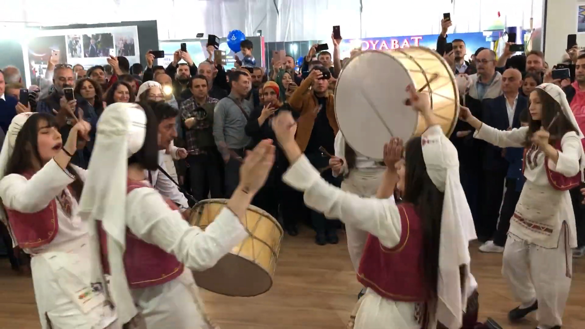 Her Yöreye Uygun Ezgilerle Eğlencenize Coşku Katıyoruz