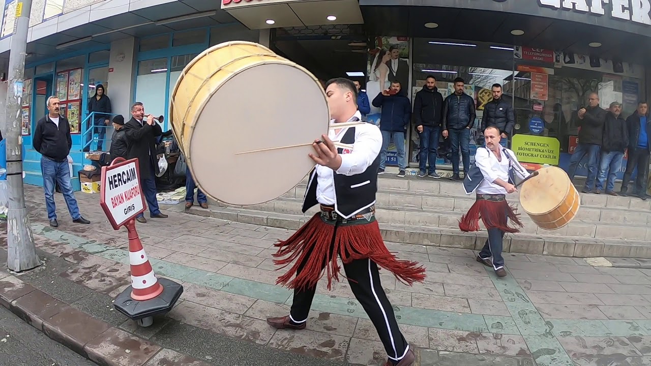 Sahneye Uygun Kostümlü Davul Zurna Ekibi