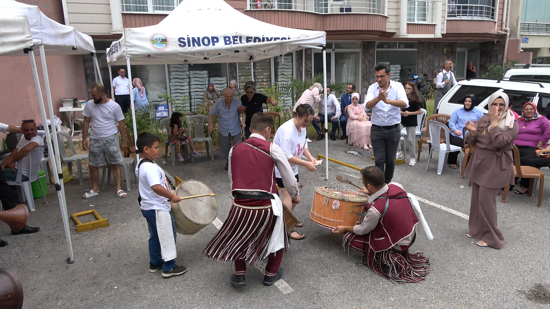 Gelin Çıkarma Törenlerinde Geleneksel Ritim